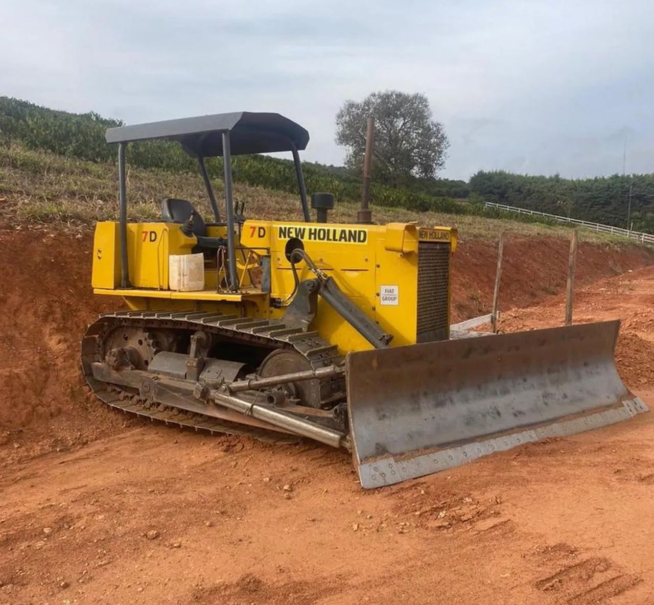 MANUAL DE SERVIÇO TRATOR DE ESTEIRAS 7D NEW HOLLAND